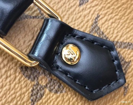 PETIT VUITTON PLAT LOUIS SAC 0819